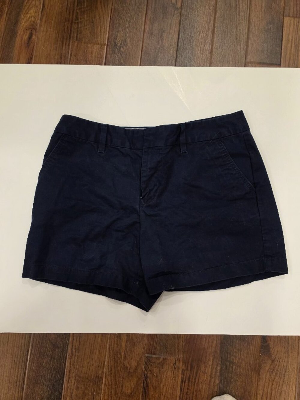 Tommy Hilfger womens Navy blue Chino shorts size 8